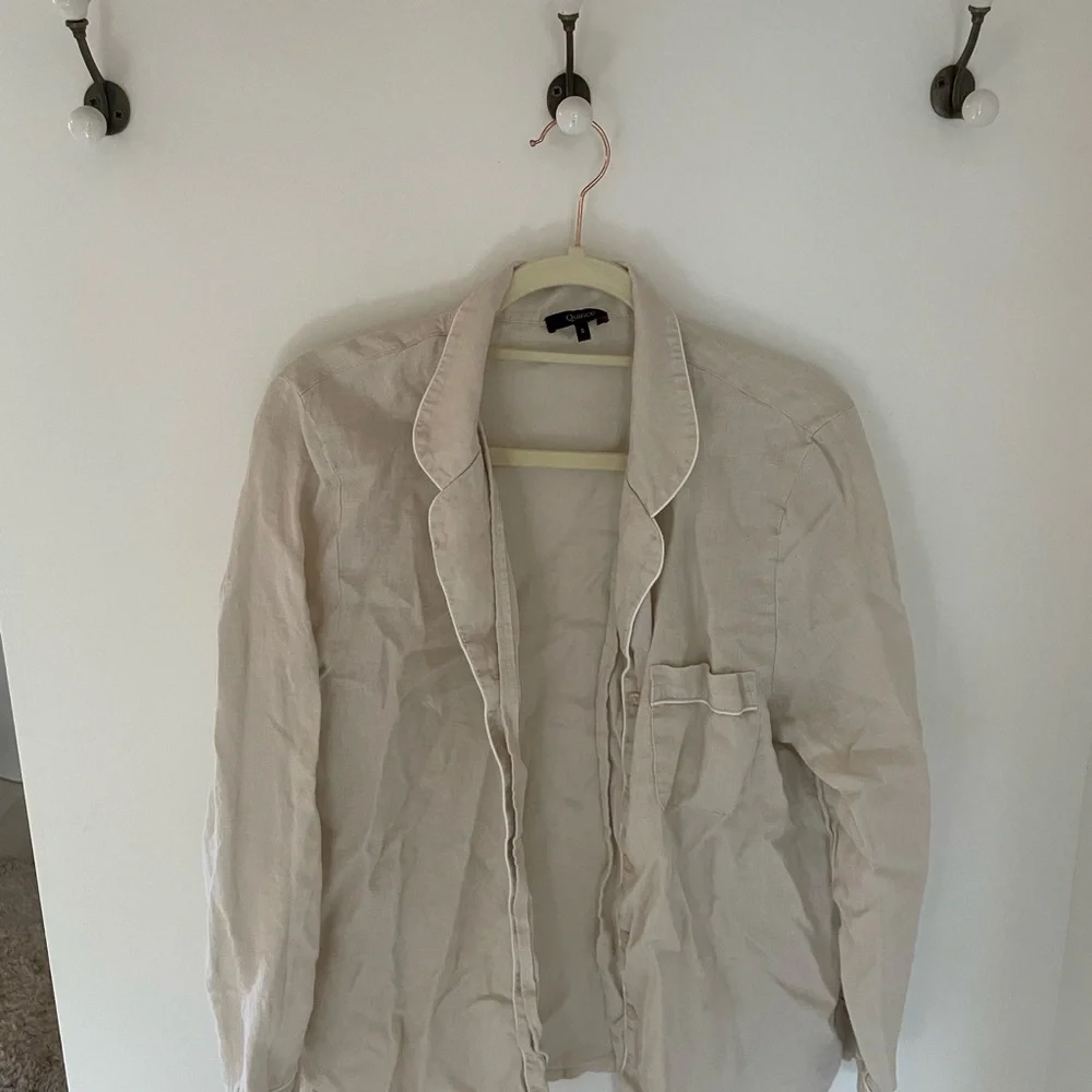 Quince Women's cream linen pajama set - Picture 2 of 4